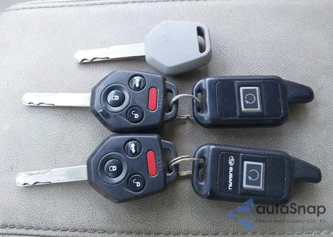 2013 Subaru Outback 2.5I Limited из США, поврежденный, VIN 4S4BRBKC9D3217001